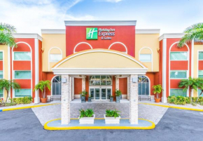 Отель Holiday Inn Express Hotel & Suites Bradenton West, an IHG Hotel  Брадентон